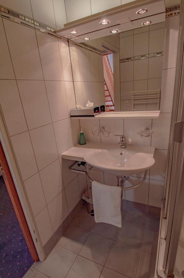 Hotel Eggishorn Fiesch Bagian luar foto
